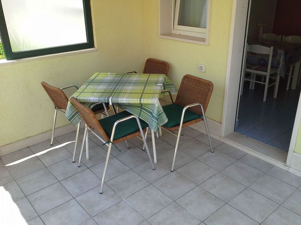 Josi - With Beautiful Garden - A1 Plavi view 5
