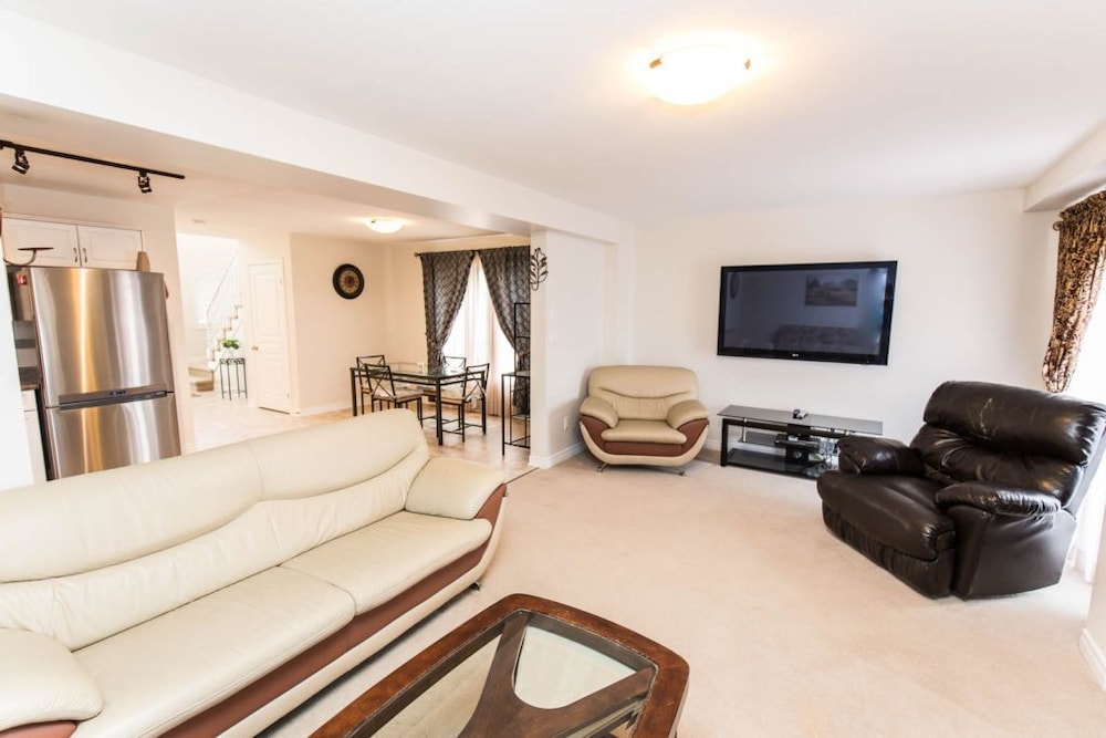 Fallsview Family Home