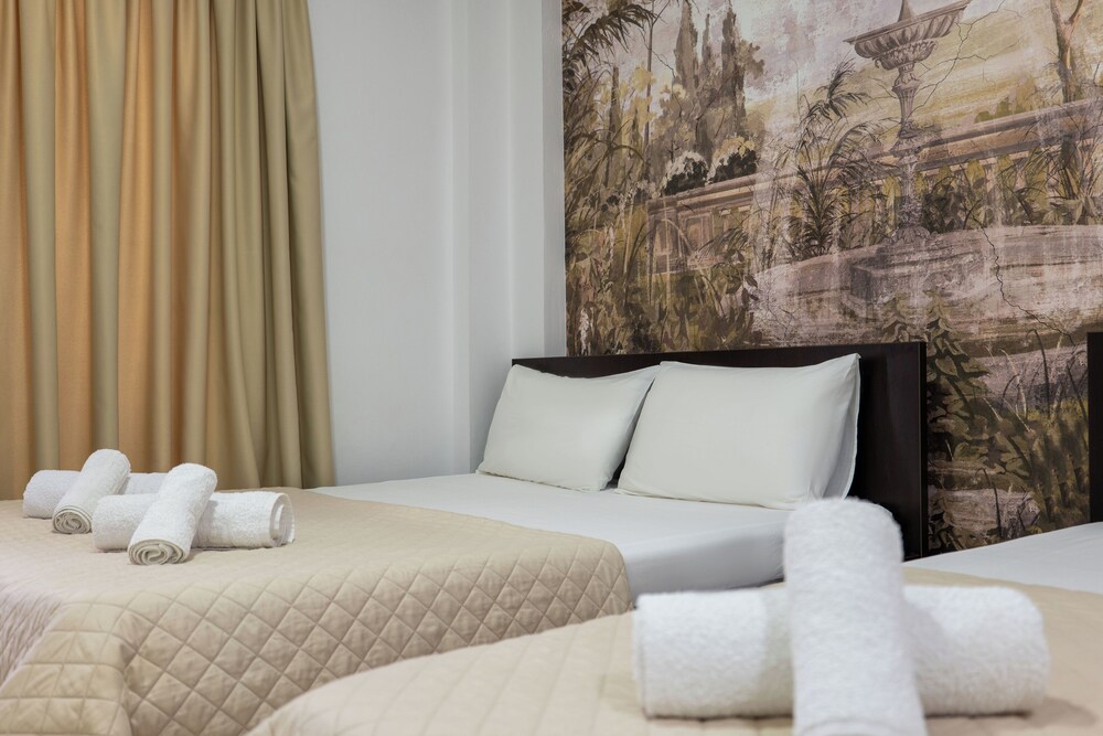 Atlantis Hotel & Apartments