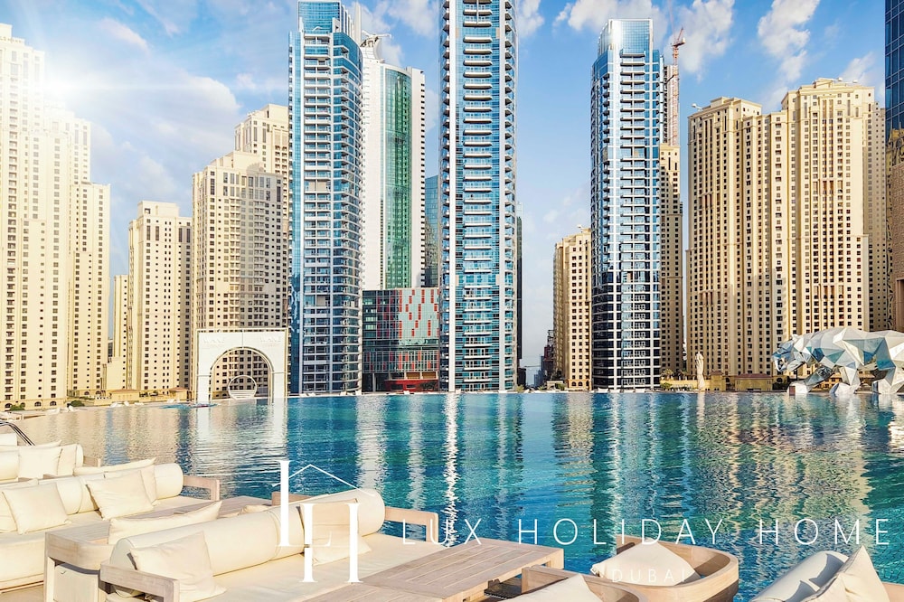 LUX The JW Marina Studio 4