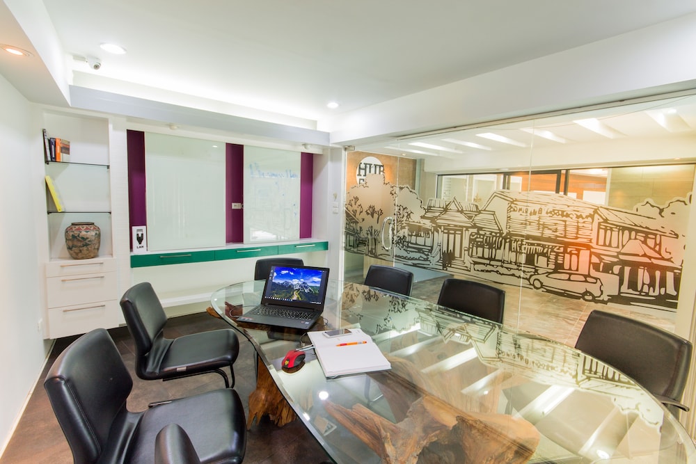 meeting & event spaces