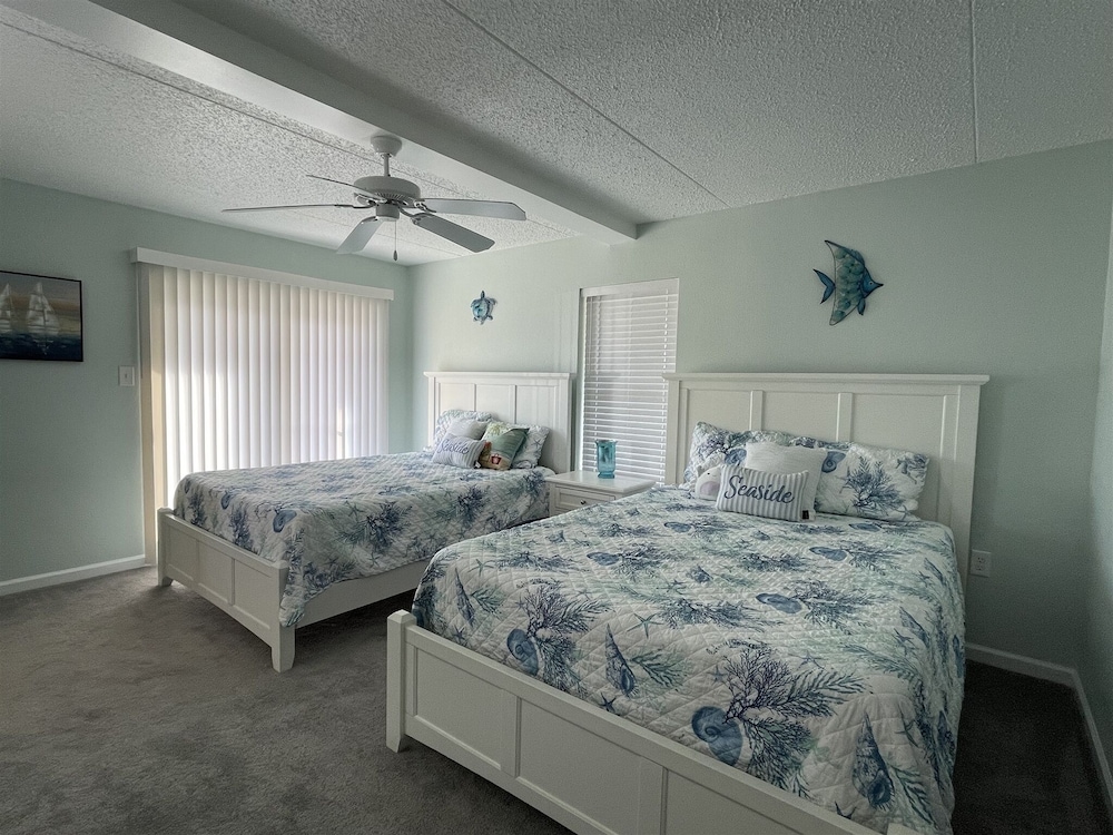 Salty Dog 2 Bedroom Villa by RedAwning view 5