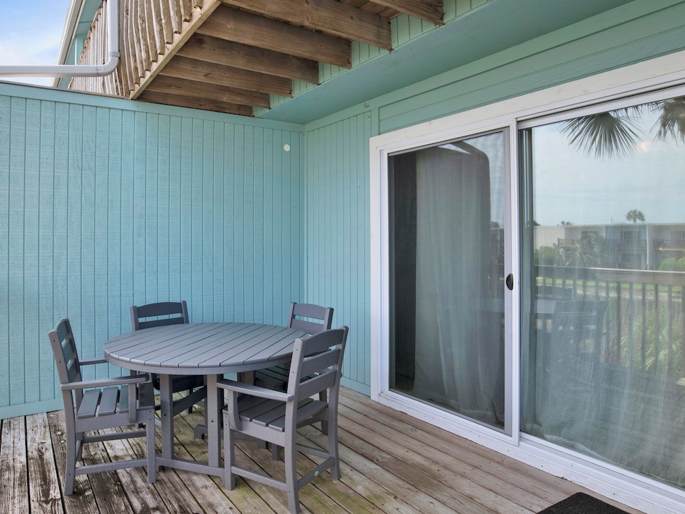 Coconut's Beach House by Southern Vacation Rentals