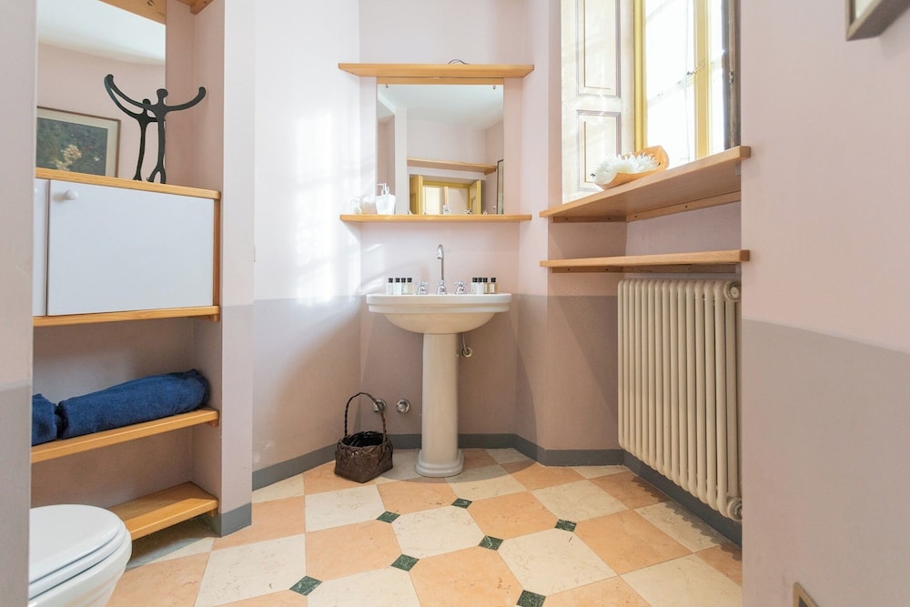 Villa Torre di Palanzo With Magnificent View by Rent all Como