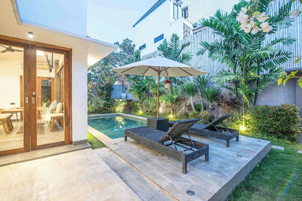 Beautiful 3BR Center Seminyak