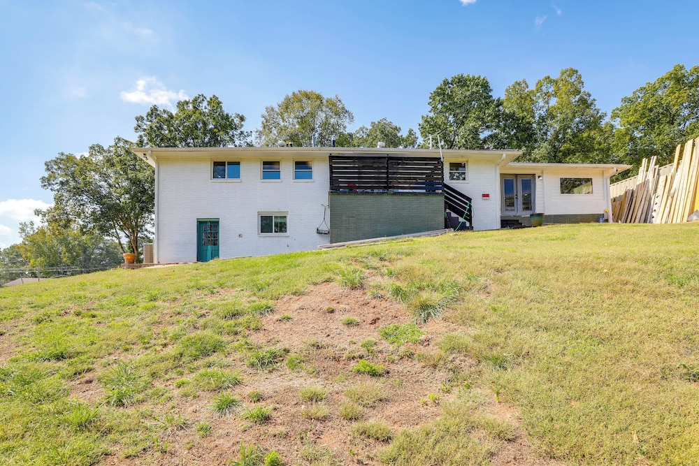 Private Patio & Lake Views: Home in Decatur view 5