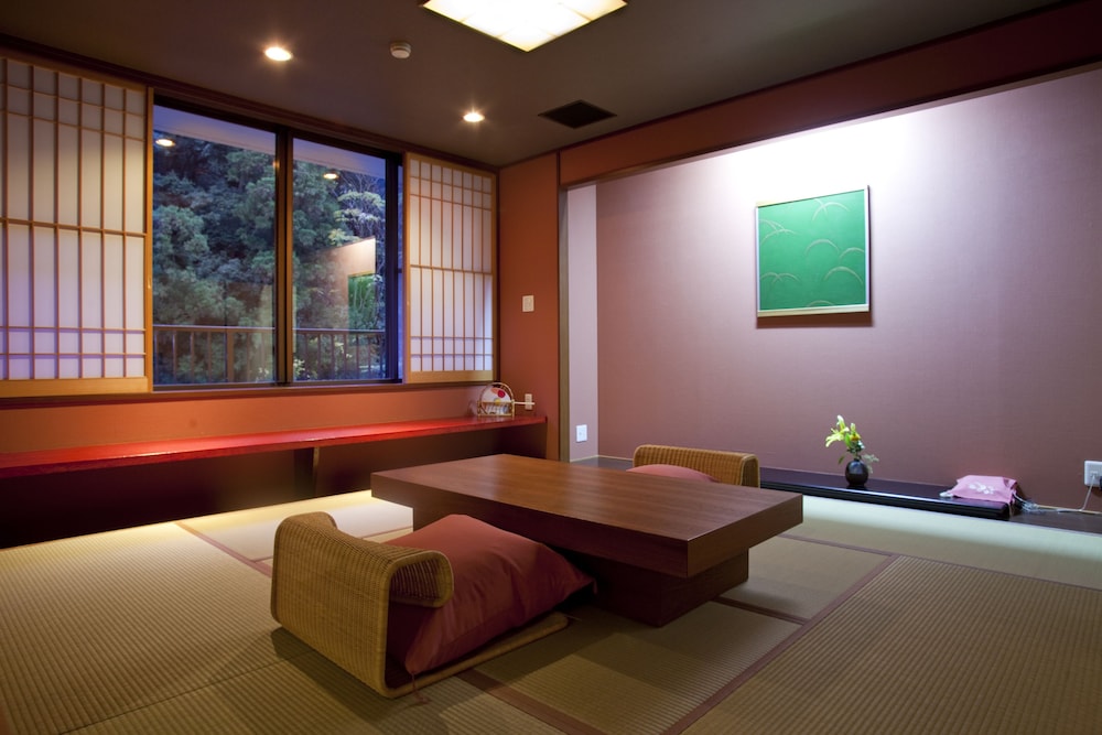 Yamanaka Onsen Ohanami Kyubei