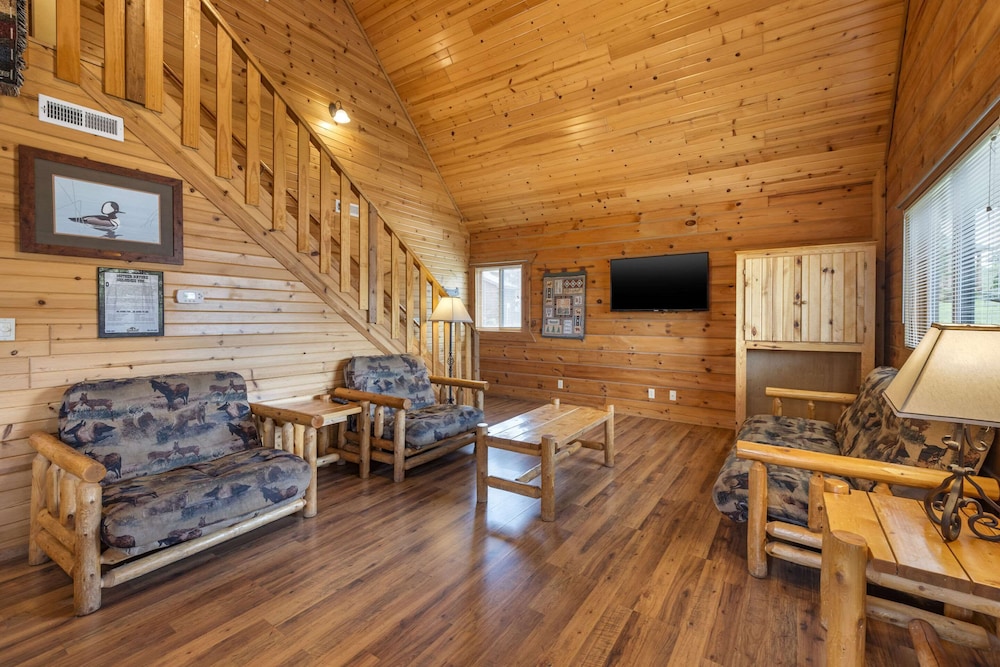 Three Bears Waterpark Resort Near Tomah, Ascend Collection Hotel
