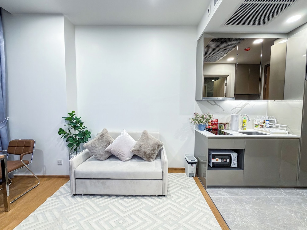New Residence in Central Bangkok Siam Paragon · Central World