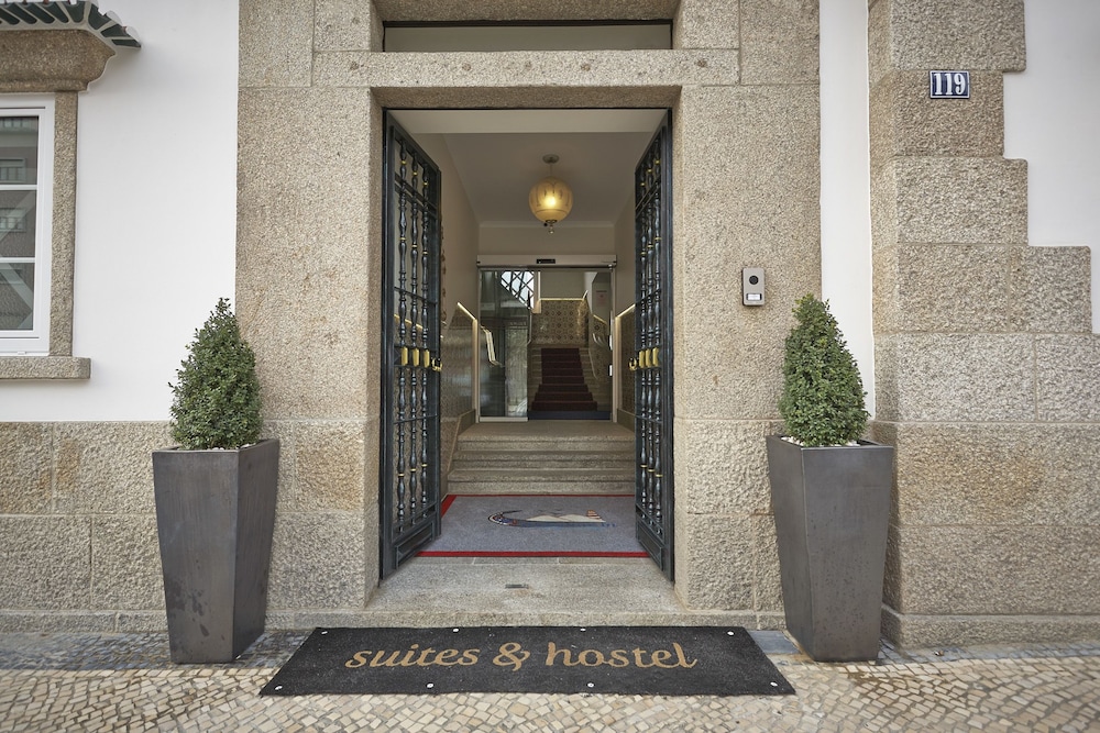 Welcome In - Suites & Hostel