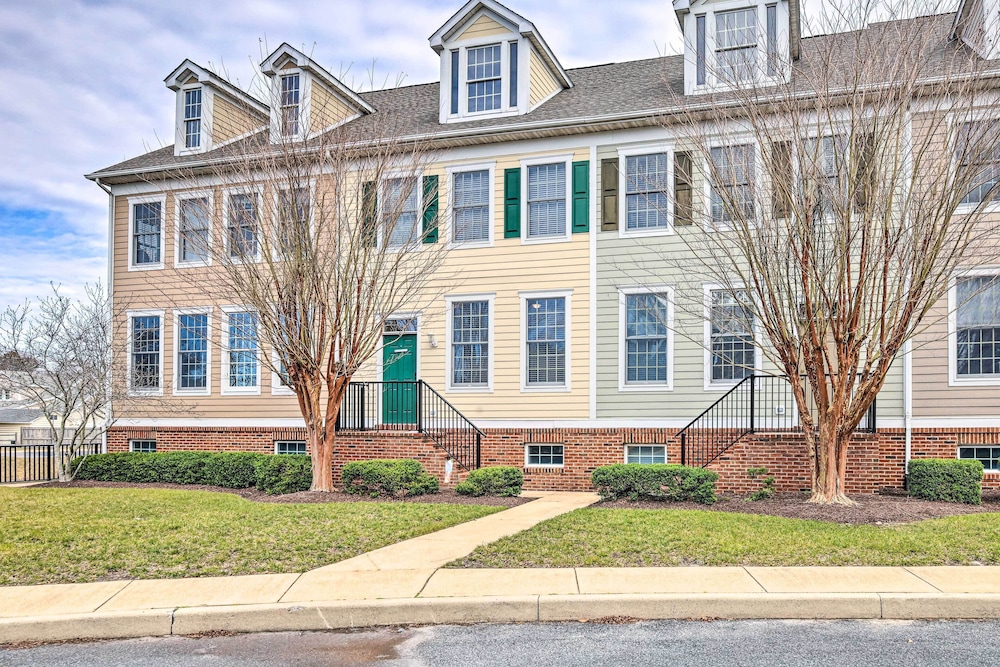 Ocean View Townhome w/ Pool & Golf Course Access view 4