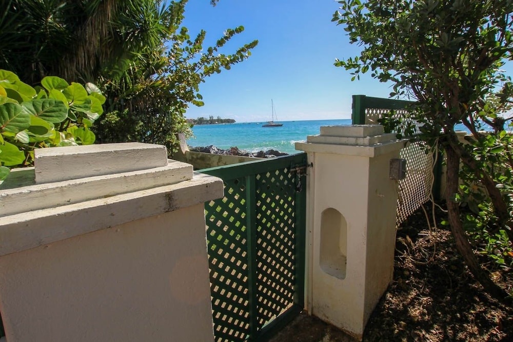 Church Point Cottage 3 Bedroom Home by Bluescape
