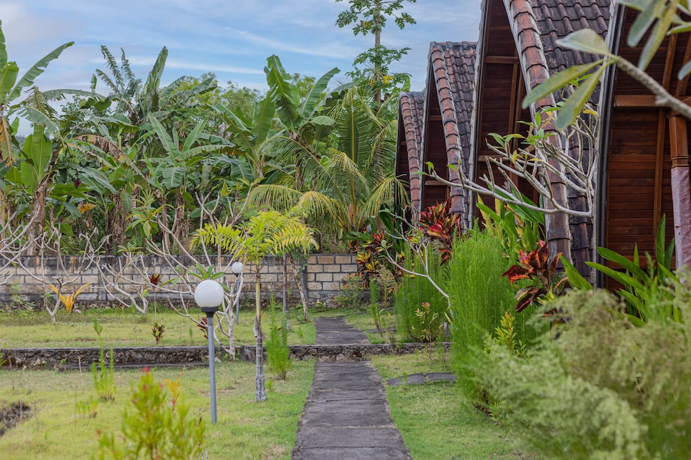 The Sweet Corn Bungalow Nusa Penida view 2