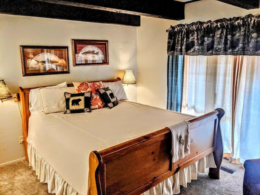 Snow Summit Townhouse Rentals & Sales