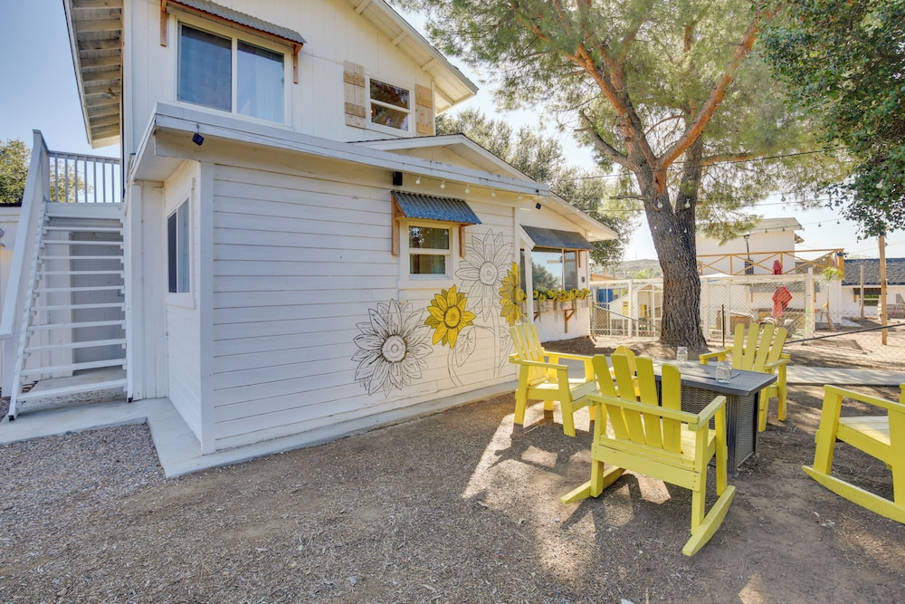 Unique Stay: Alpine 'mariposa Farmhouse' w/ Views!
