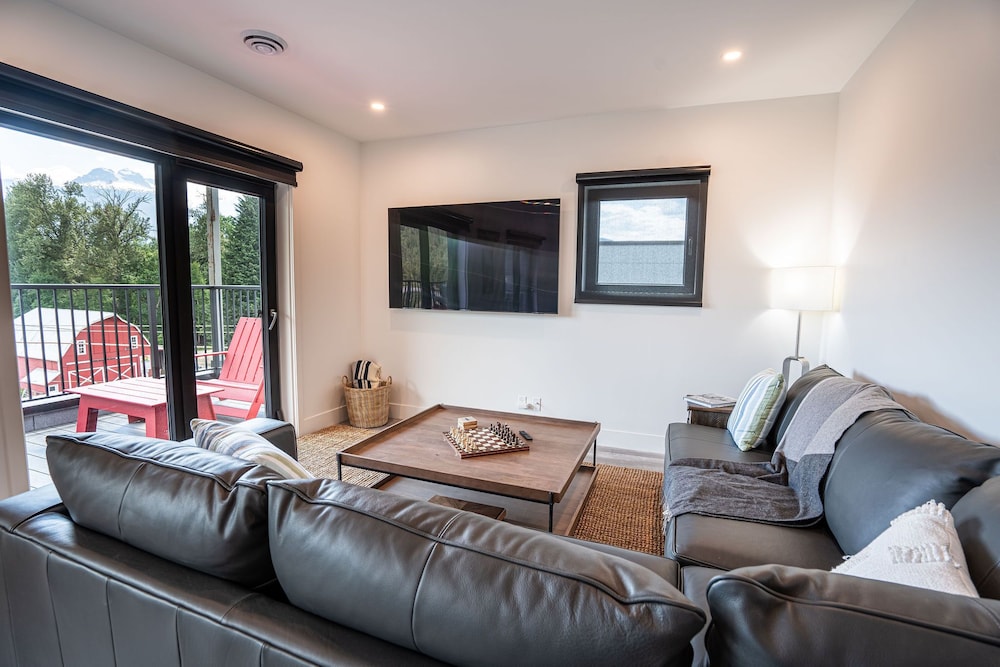 Stoke House by Revelstoke Vacations