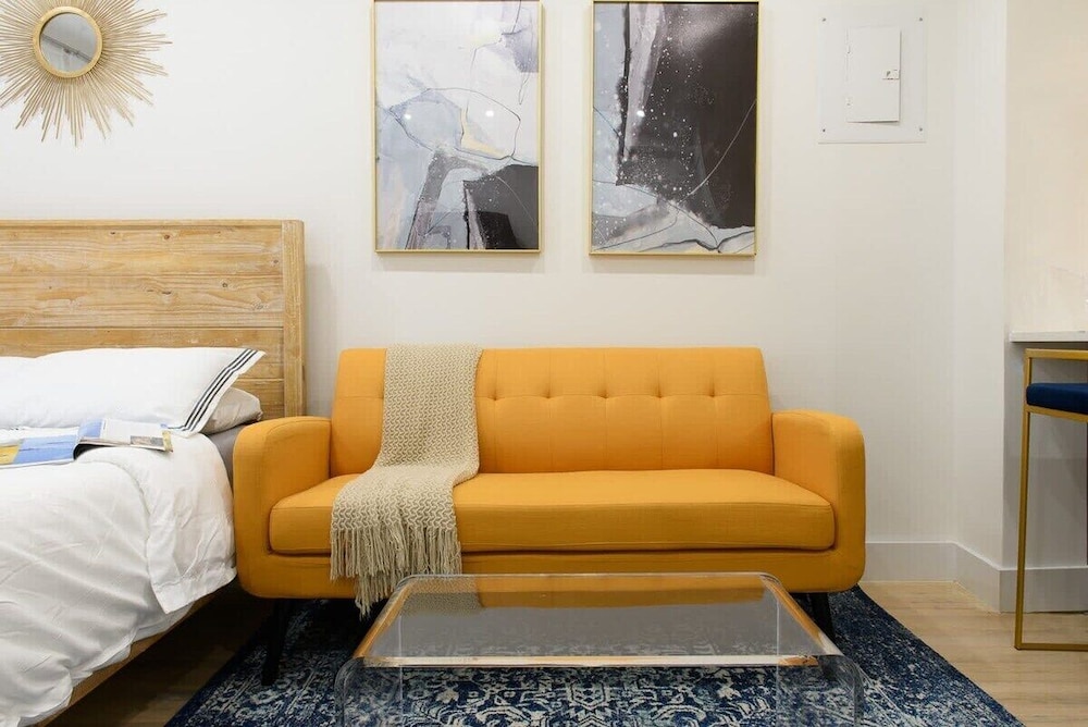 1597 New York Apt