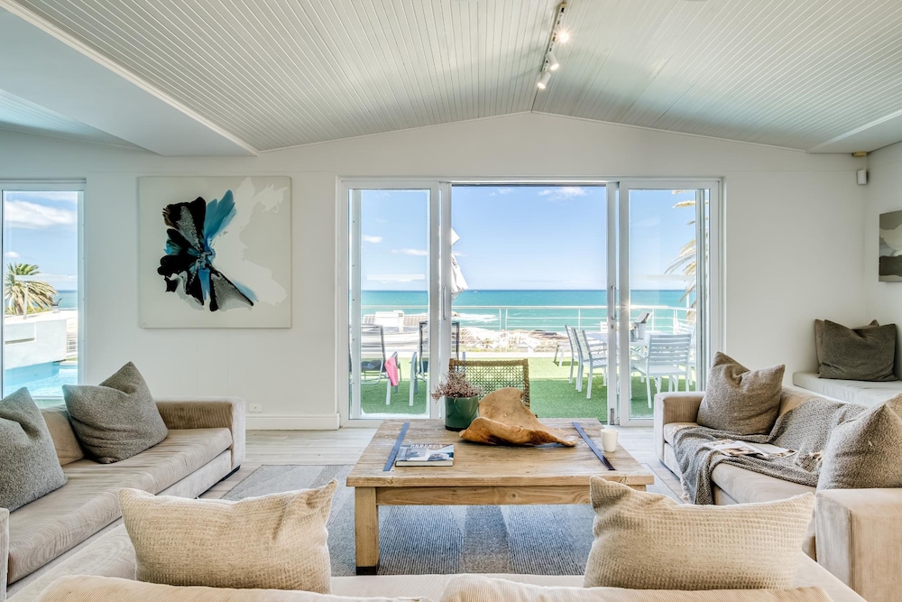 Camps Bay Villa w Views Pool Sapphire Tide Retreat