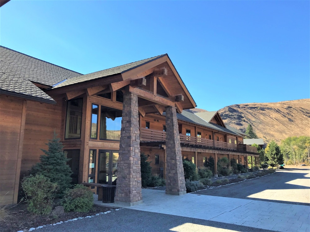 Ellensburg Vacations - The Lodge at Canyon River Ranch - Property Image 2