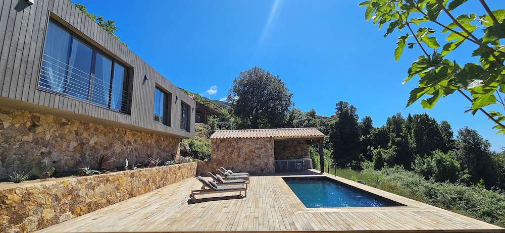 Villa U Casa Legnu & sa Bergerie