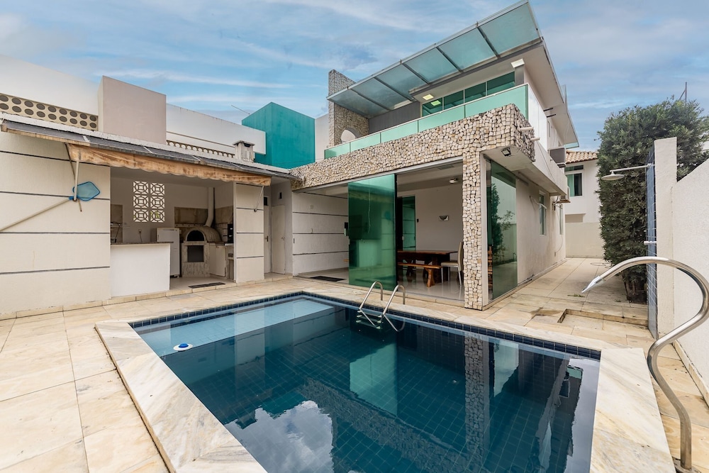Casa 4 Suites-Com Piscina-137M
