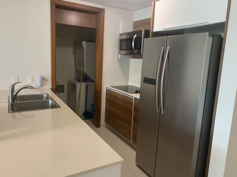 Blue Home I Spacious 1 Bed With Park View Parkside