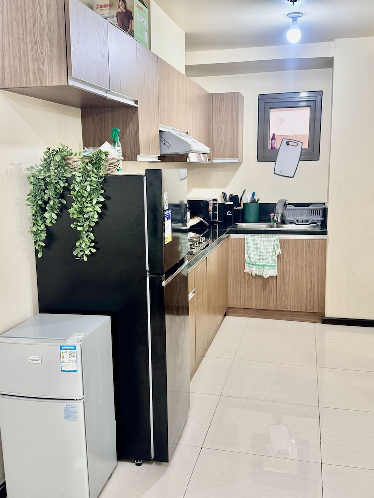 Radiance Manila bay 2 br & 3 bath