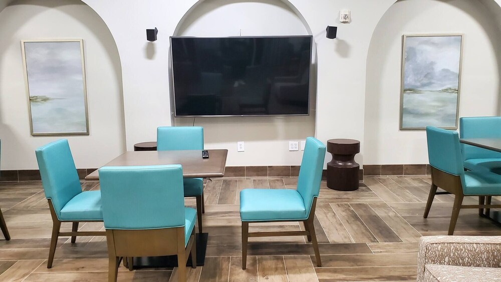 Modern & Cozy Condo Near Fort Lauderdale Boat Show view 4