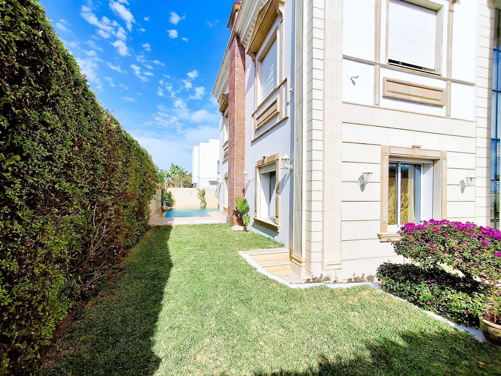 L'Orchidée - Luxury Suites
