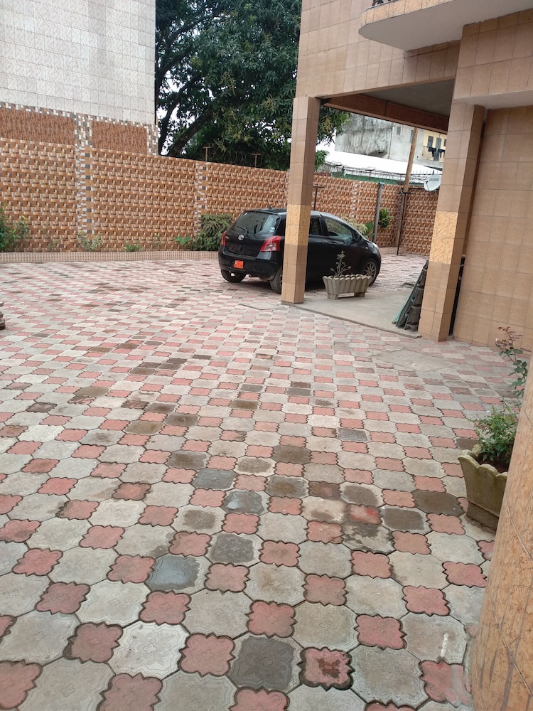Photo 6