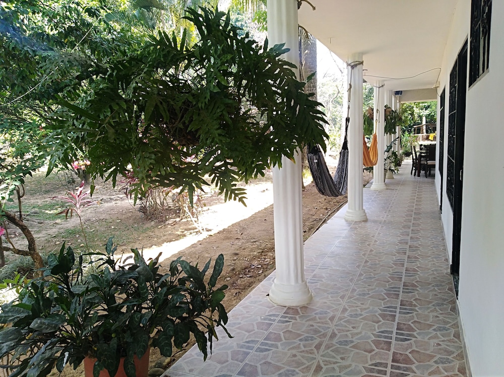 Tierralinda Finca Cottage view 2