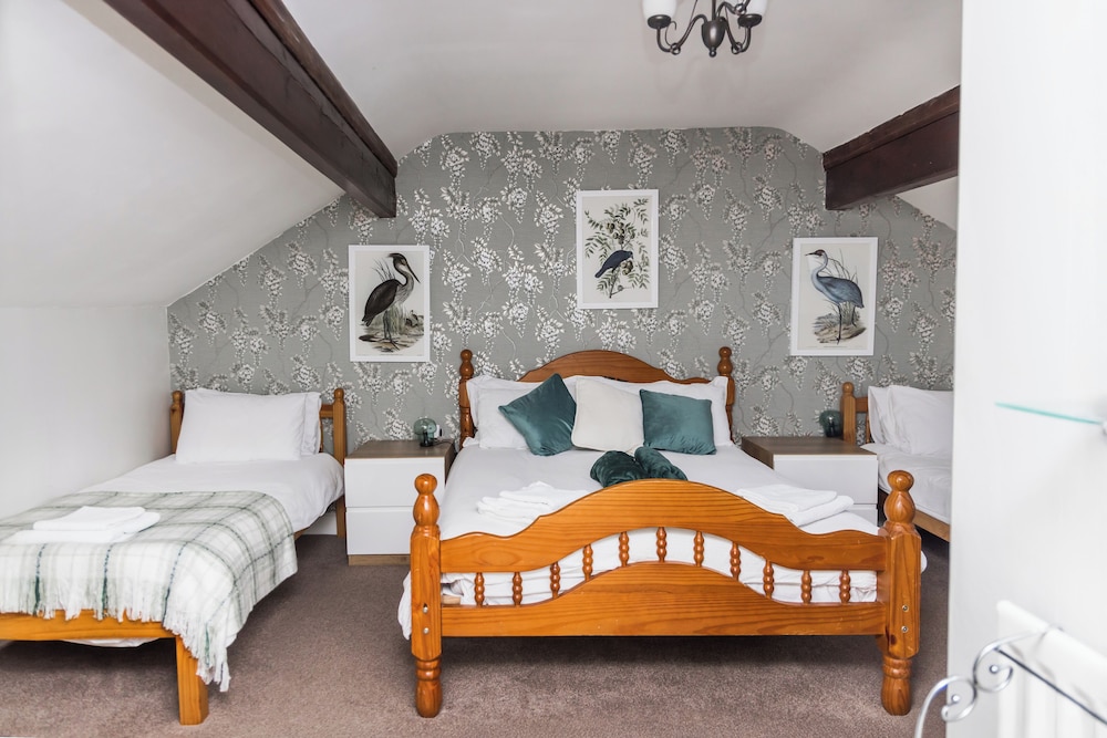 Denecrest Guest House