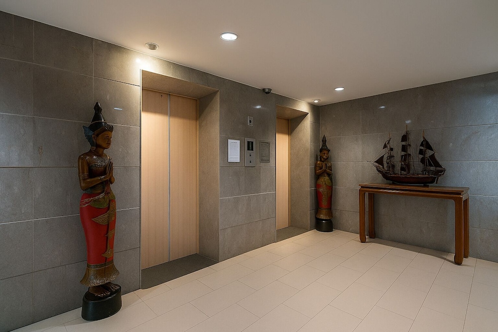 5 Star Resort - Patong Beach - 65m²-olympic Size Swimming Pool, Gym, Spa, Tennis