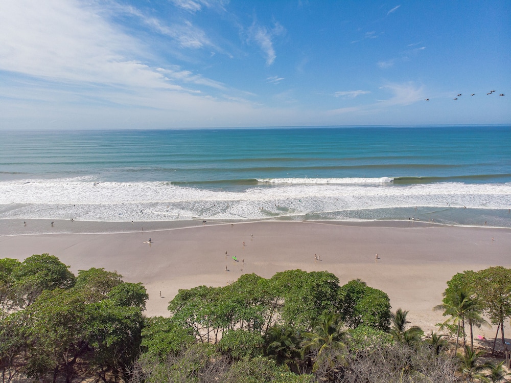 Hotel Alma Villas - Image 1