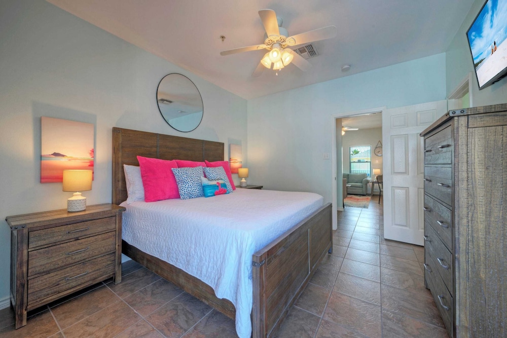 4 Costa Bahia Condos