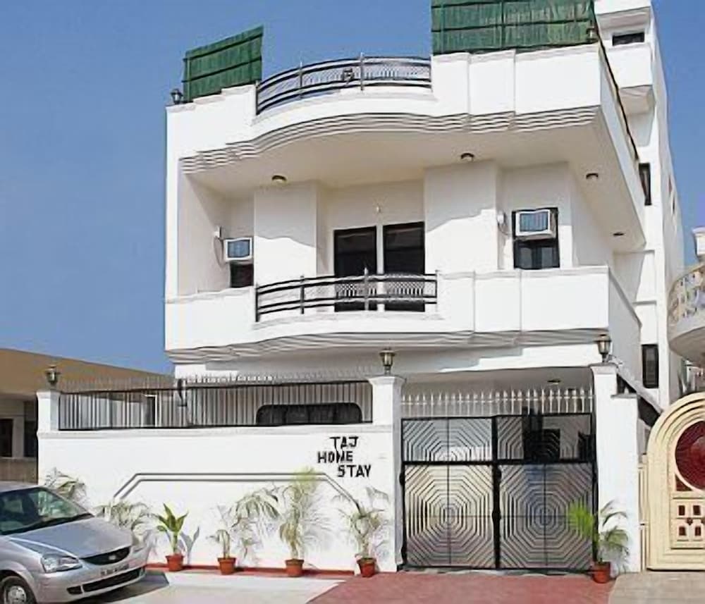 Hotel Taj Homestay