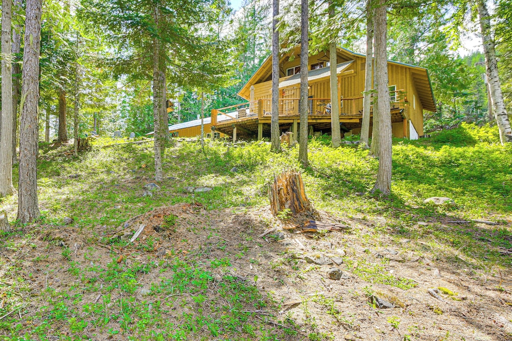 Riverside Cabin on 9 Acres in Montana