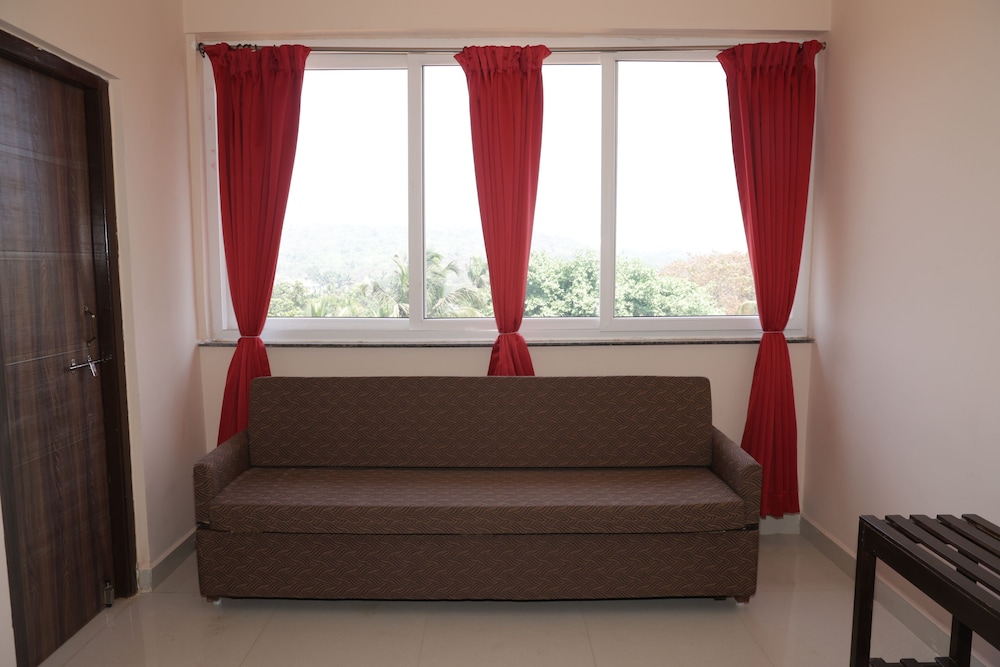 Nazri Hotel