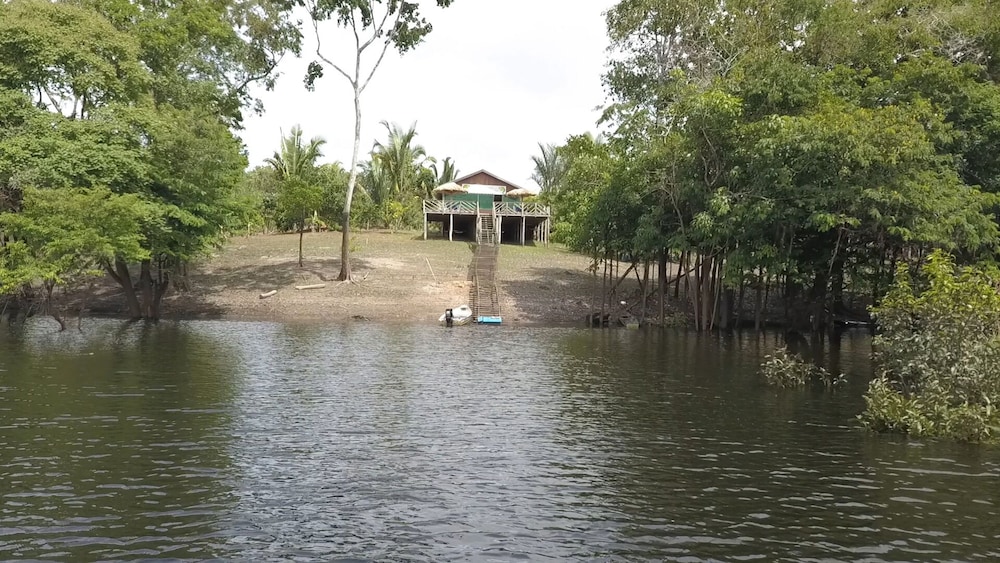 Amazon Boto Lodge