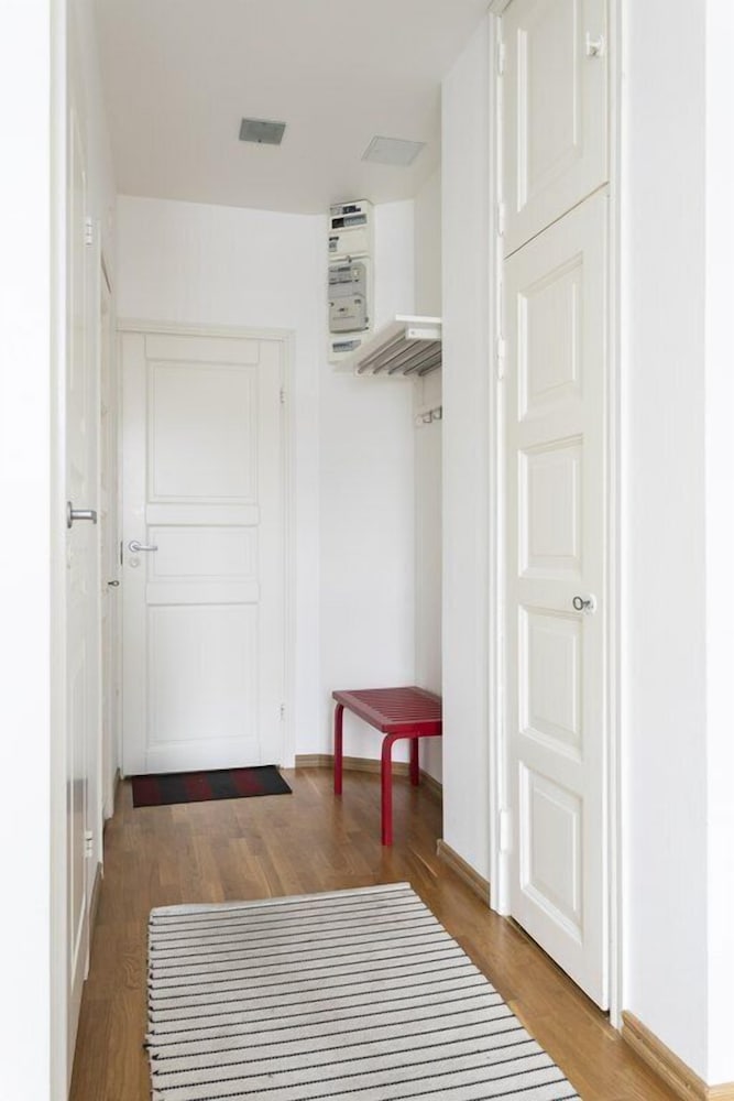 2ndhomes Bright Top Floor Studio in Fredrikinkatu view 4