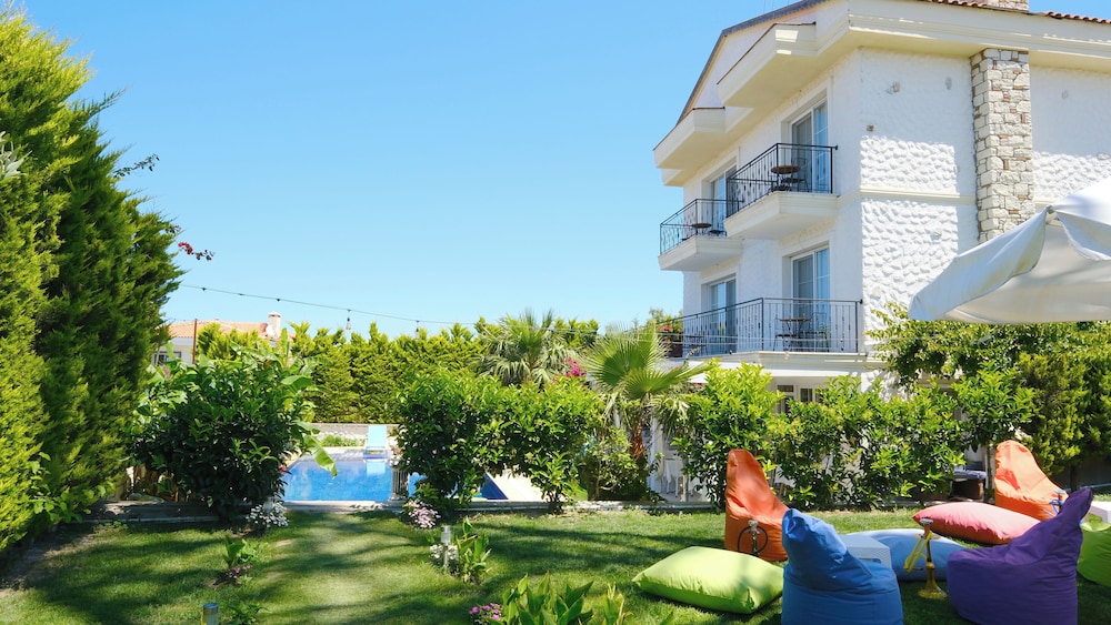 Lavinia Garden Alaçatı - Image 41