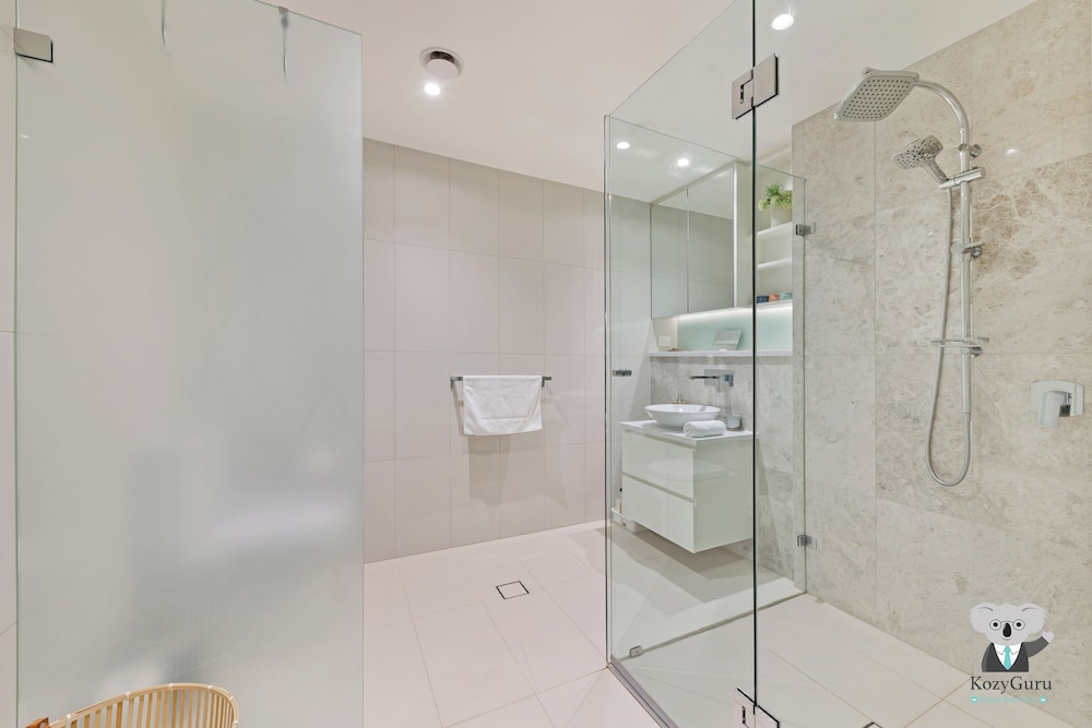 Kozyguru | Wentworth Point | 2 Beds Stylish Apt