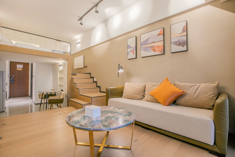 Xizhengjia Apartment Hotel (Guangzhou Financial City Keyun Road subway station store)