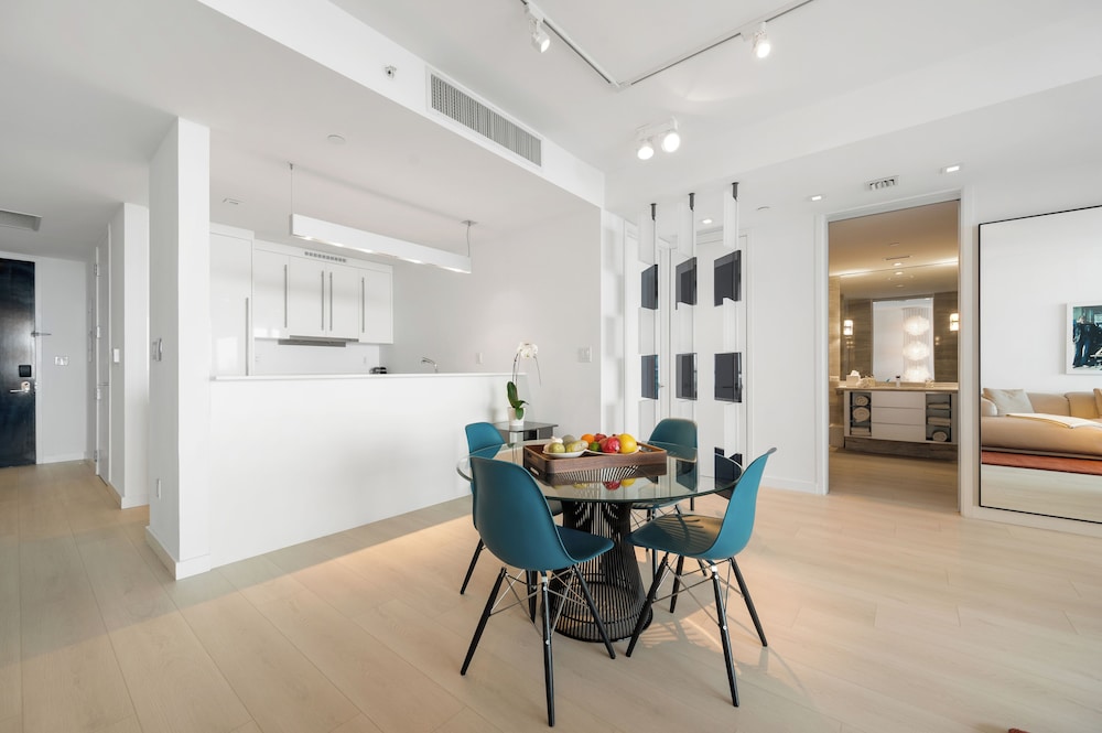 Luxury Vacation Rentals in South Beach by LRMB