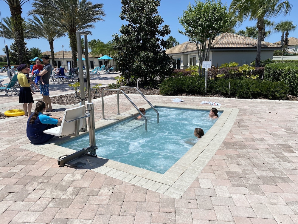 Mansion on Mrytlewood - Image 5