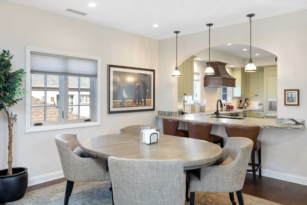 Seventh & Shore Stylish Seal Beach Home w/ Elevator, Fireplace + Bold Design