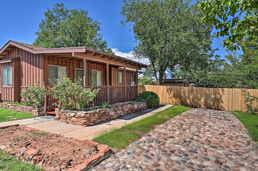 Quaint Sedona Cottage w/ Backyard + Views!