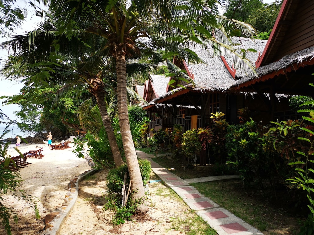 Phi Phi Relax Beach Resort