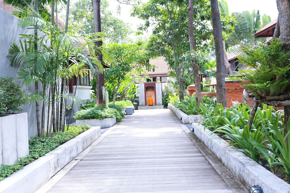 Pavilion Samui Pool Residence