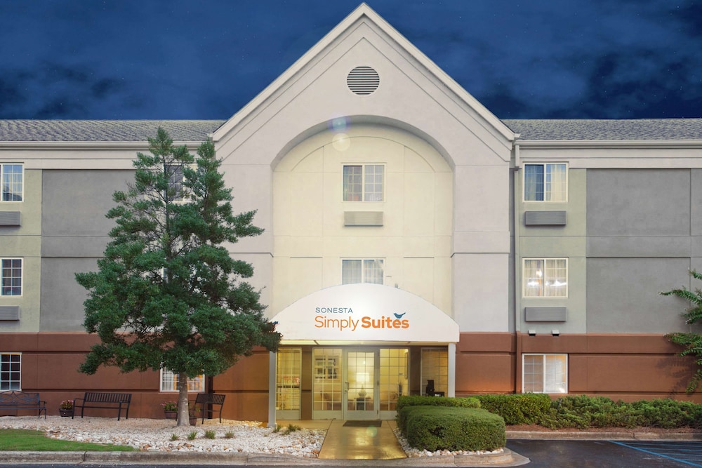 Hotel Sonesta Simply Suites Birmingham Hoover - Image 1